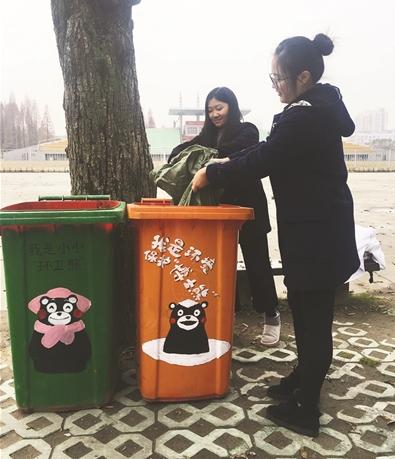 超可愛的校園垃圾桶,引人注意