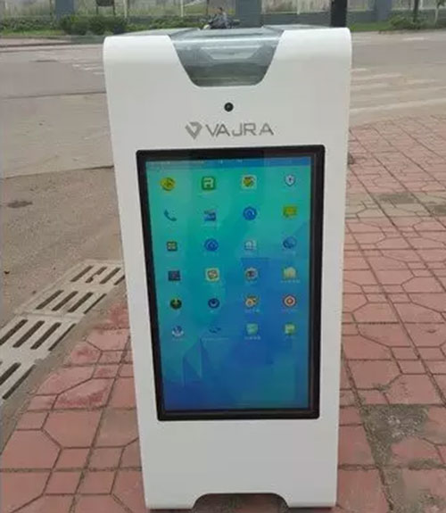 成都高大上果皮箱:有WiFi,靠太陽能工作